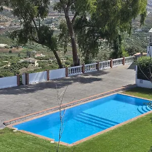 https://nerja-paradise-rentals-villa-alminares.es-andalucia.com