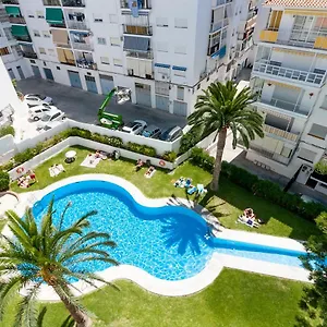 https://cool-and-white-apartment-torrecilla-playa-canovas.es-andalucia.com